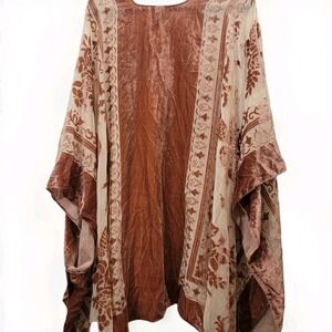 torrid Rust & Cream Velvet Border-Print Kimono Robe
